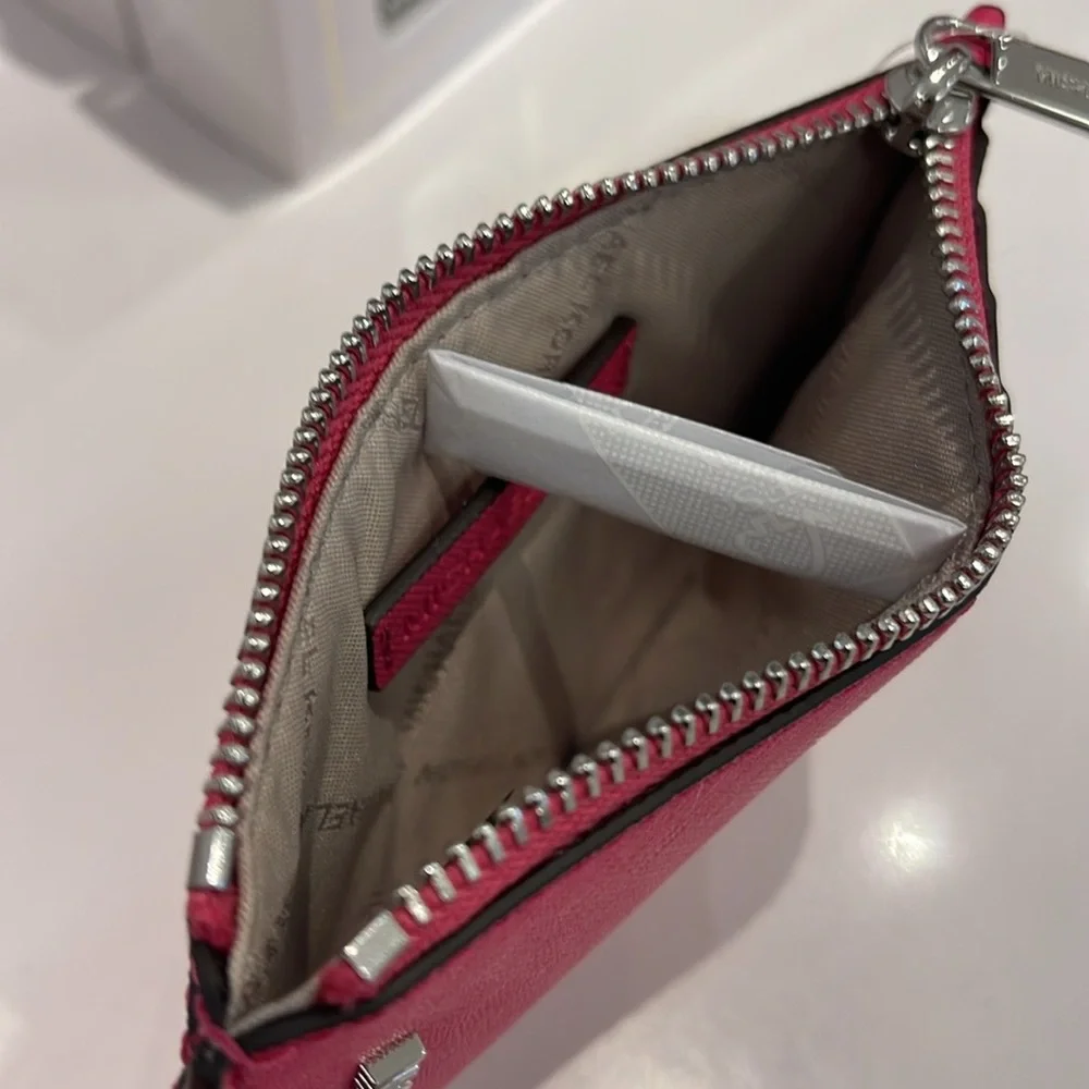 MICHAEL KORS
Jet Set Travel Medium Top Zip Leather Card Case Wallet 
Dragonfruit - Picture 3 of 16